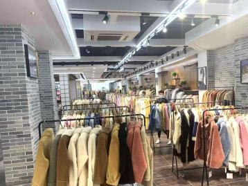 秋冬备货指南 广州品牌女装折扣批发，低价走份处理一站式采购